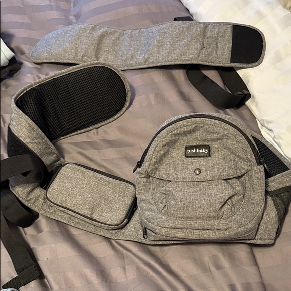 Tushbaby Handbags - Tushbaby Gray Child Carrier Bag